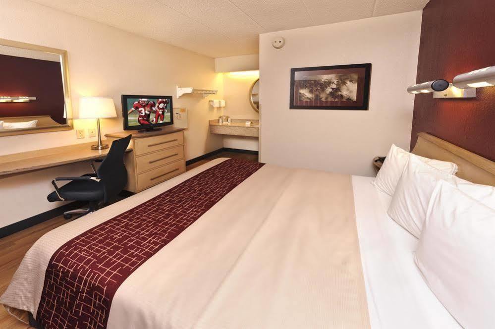Red Roof Inn Detroit - Plymouth/Canton מראה חיצוני תמונה