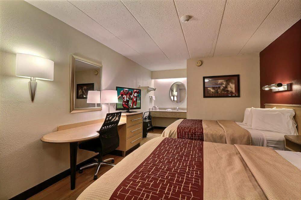 Red Roof Inn Detroit - Plymouth/Canton מראה חיצוני תמונה